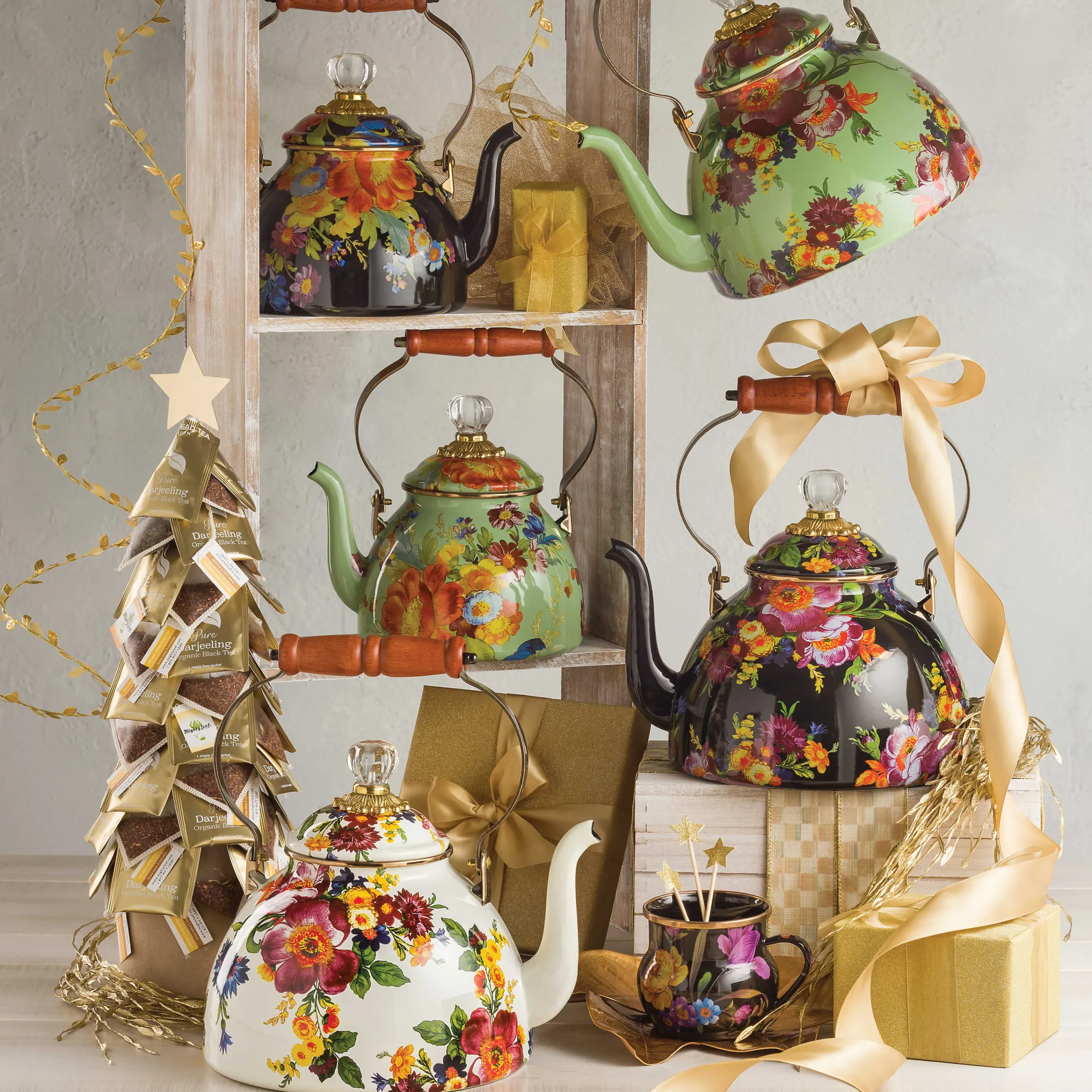 MacKenzie-Childs The Coffee Shop|Tea Kettles<Black Flower Market 2 Quart Tea Kettle
