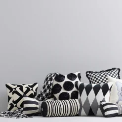 MacKenzie-Childs Pillows, Throws, & Cushions<Black  Ivory Houndstooth Throw