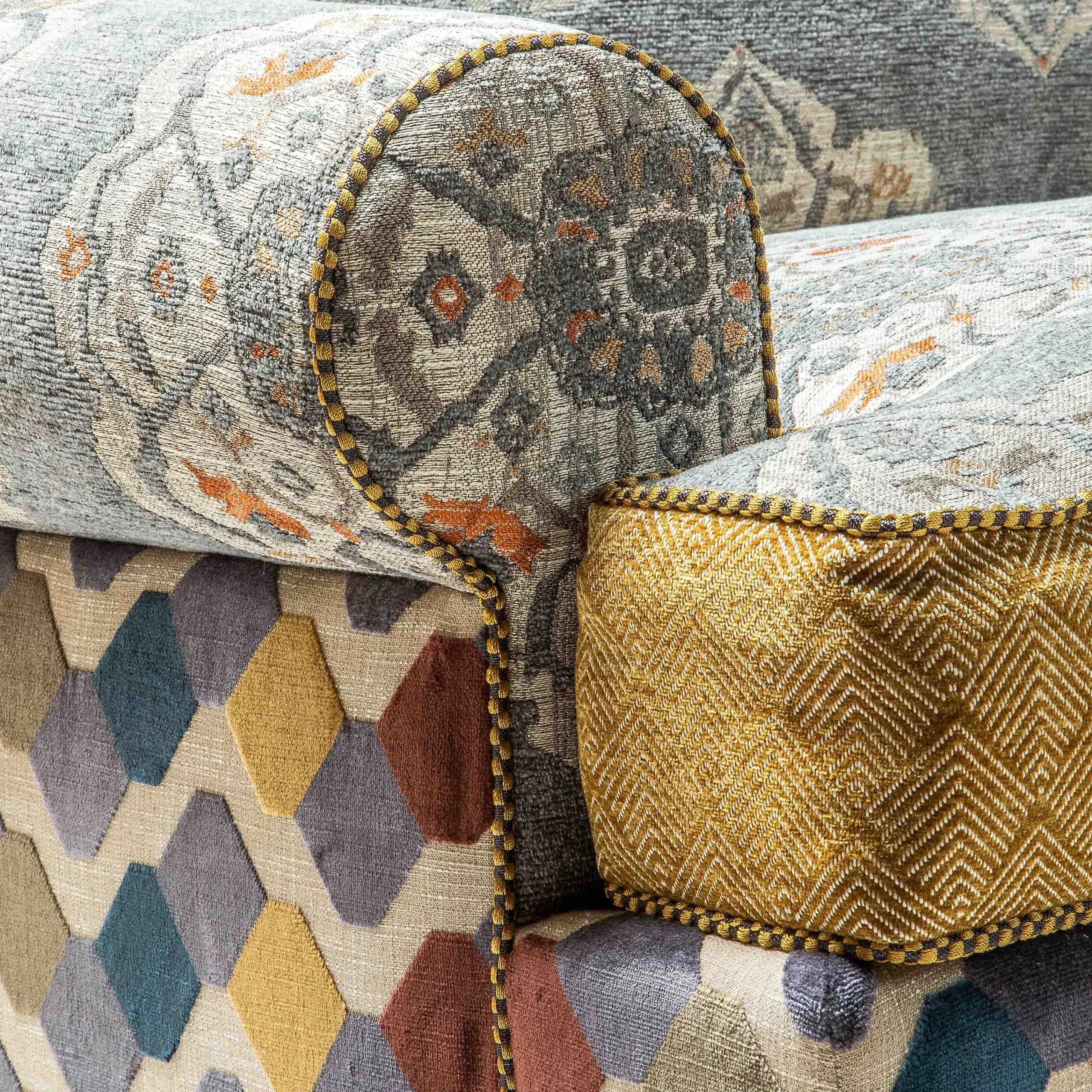 MacKenzie-Childs Living Room<Cobblestone Chair