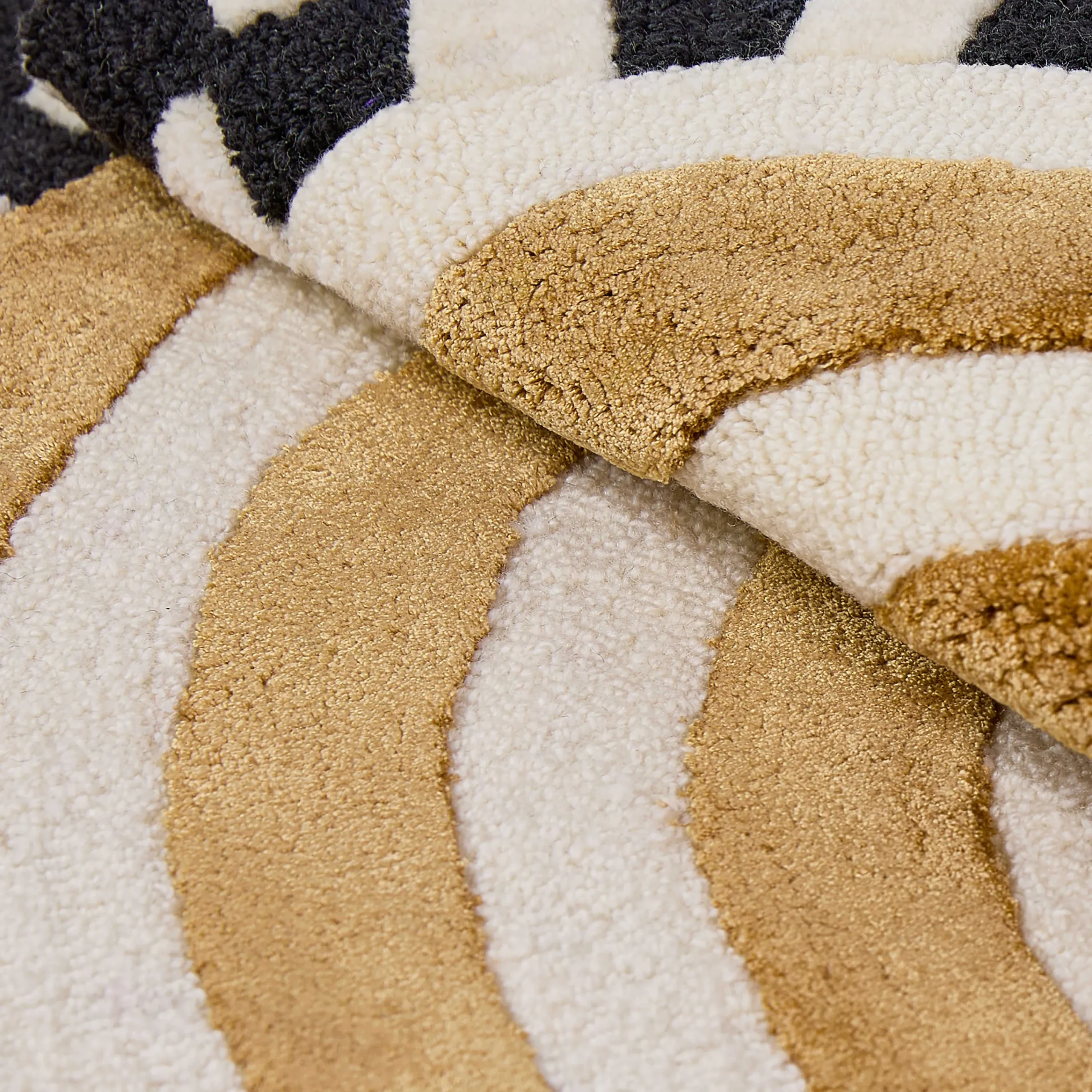 MacKenzie-Childs Rugs<Concentric Circle Wheat 3' Round Rug