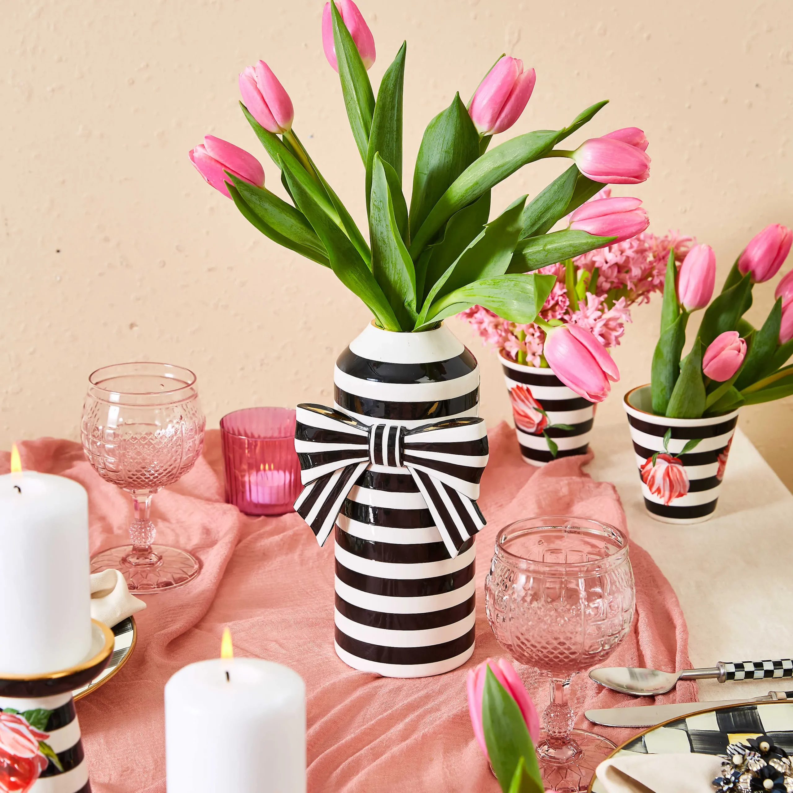 MacKenzie-Childs Room Accents<Courtly Bow Vase