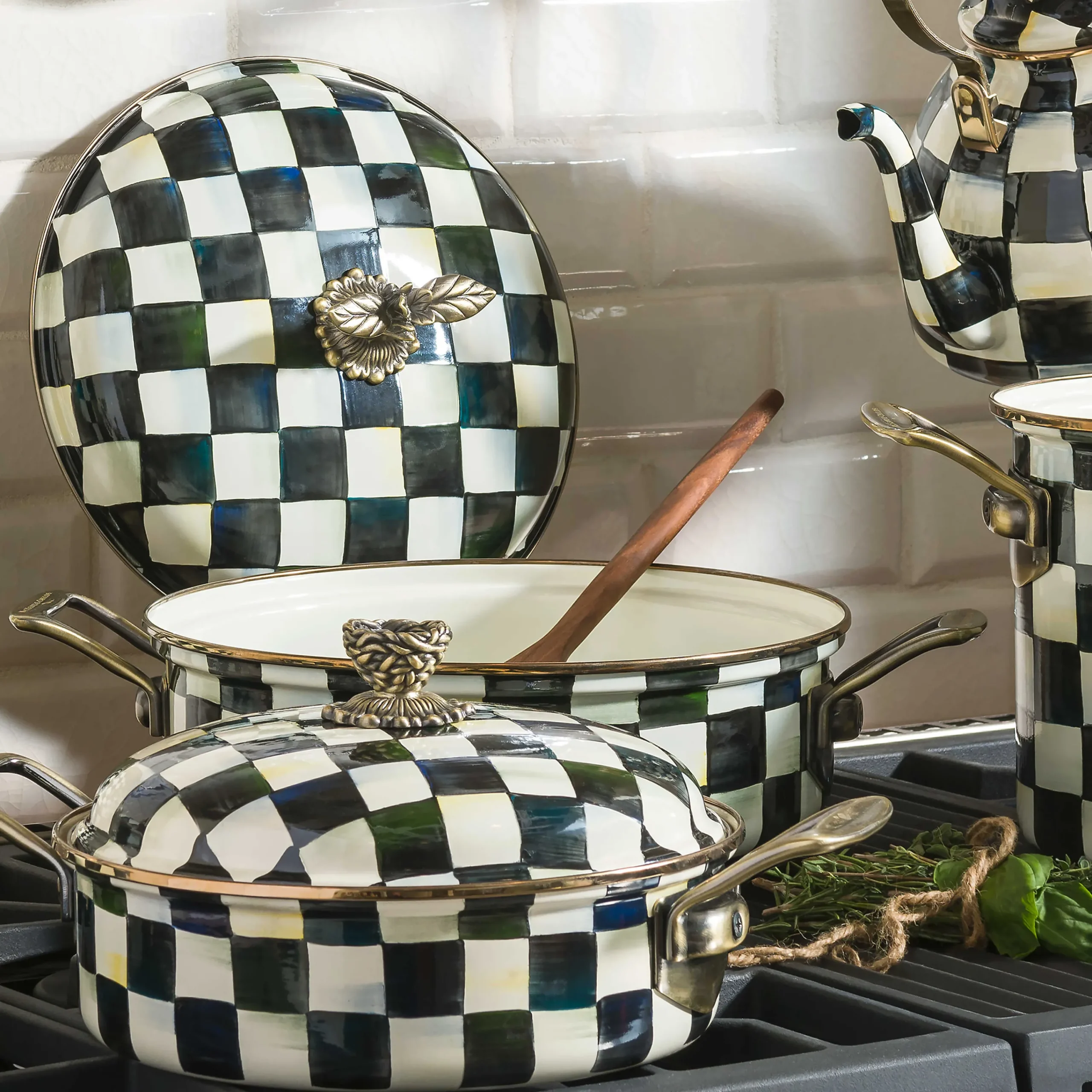 MacKenzie-Childs Cookware & Bakeware<Courtly Check 5 Quart Casserole