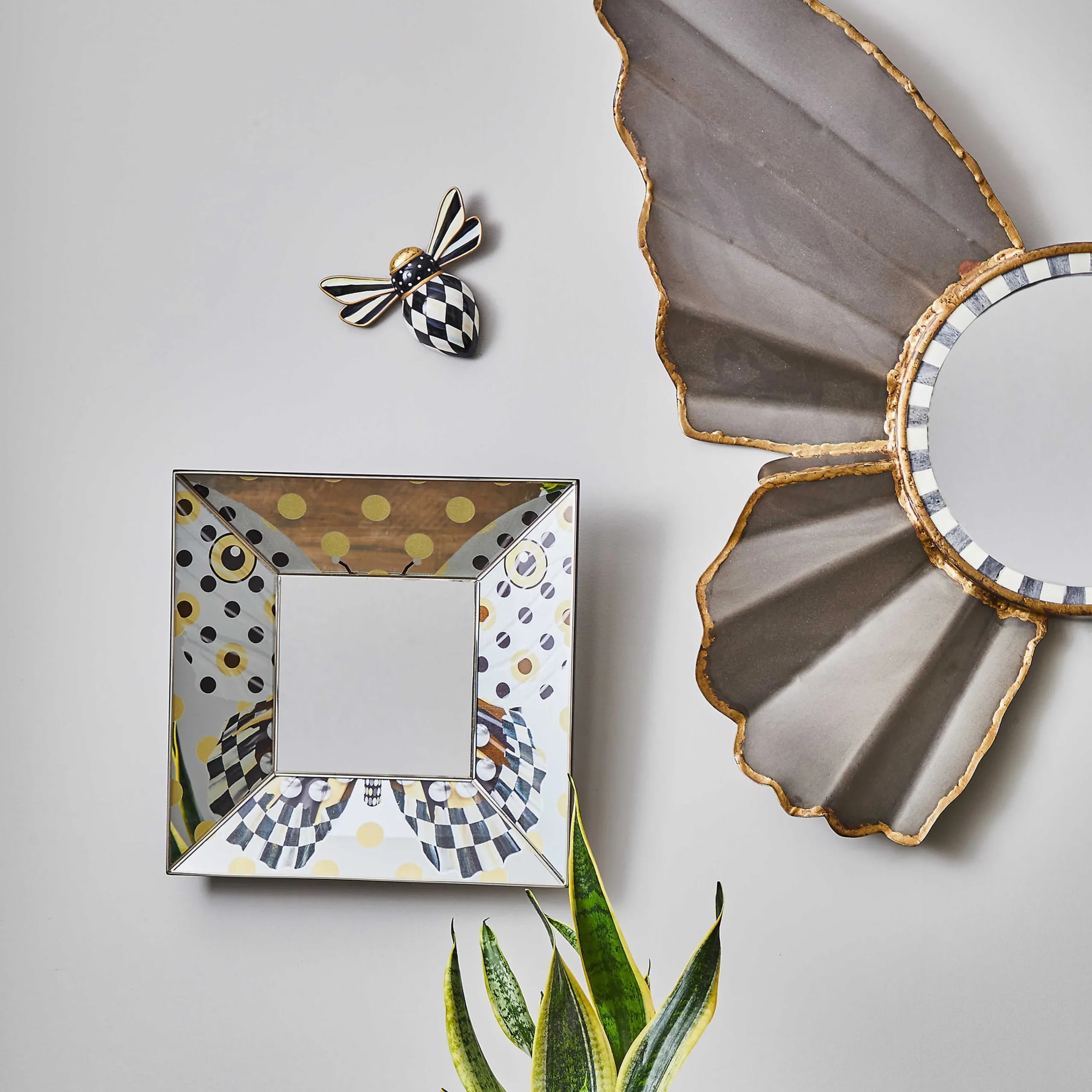 MacKenzie-Childs Spring|Room Accents<Courtly Check Bee Wall Decor