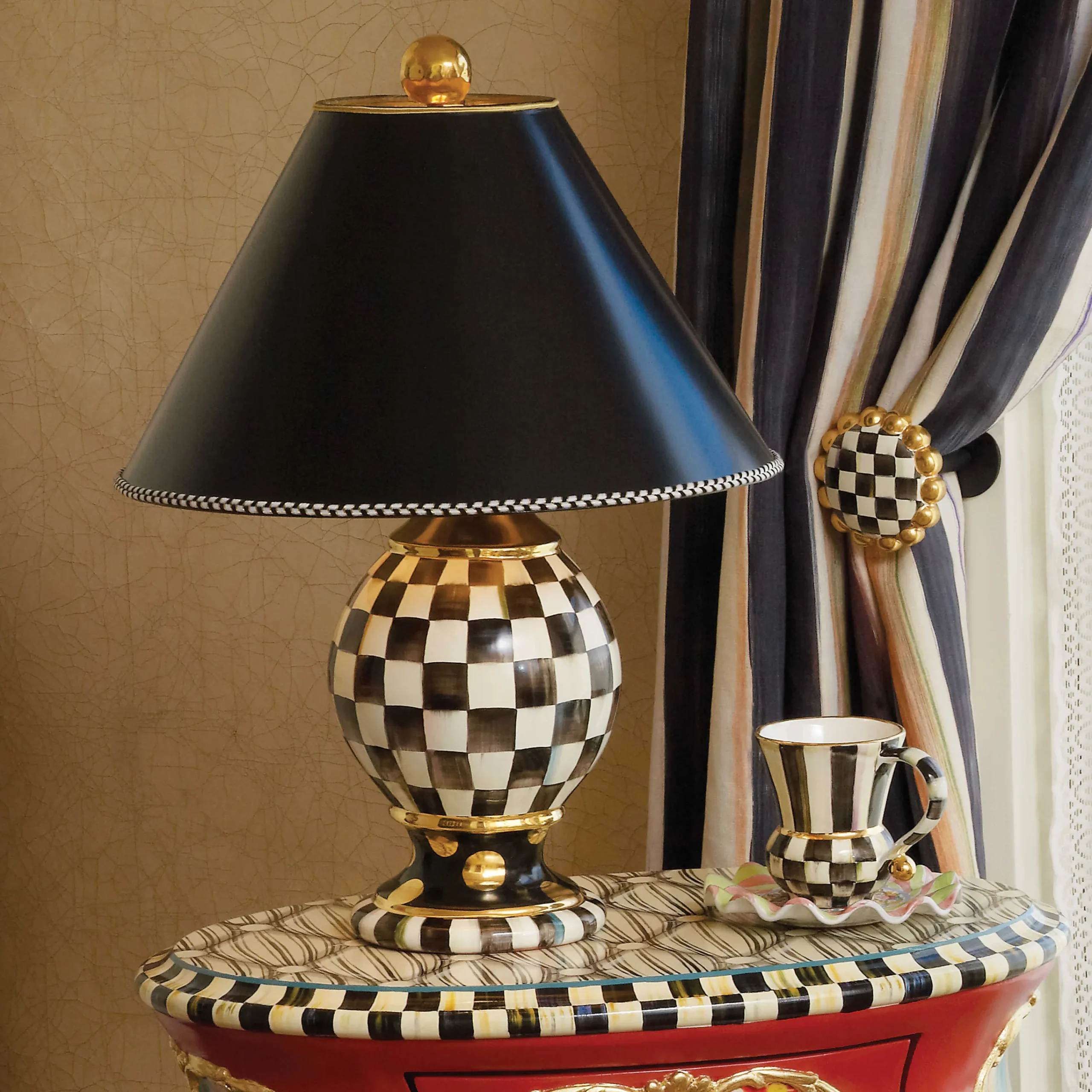 MacKenzie-Childs Room Accents|Lighting<Courtly Check Ceramic Globe Lamp