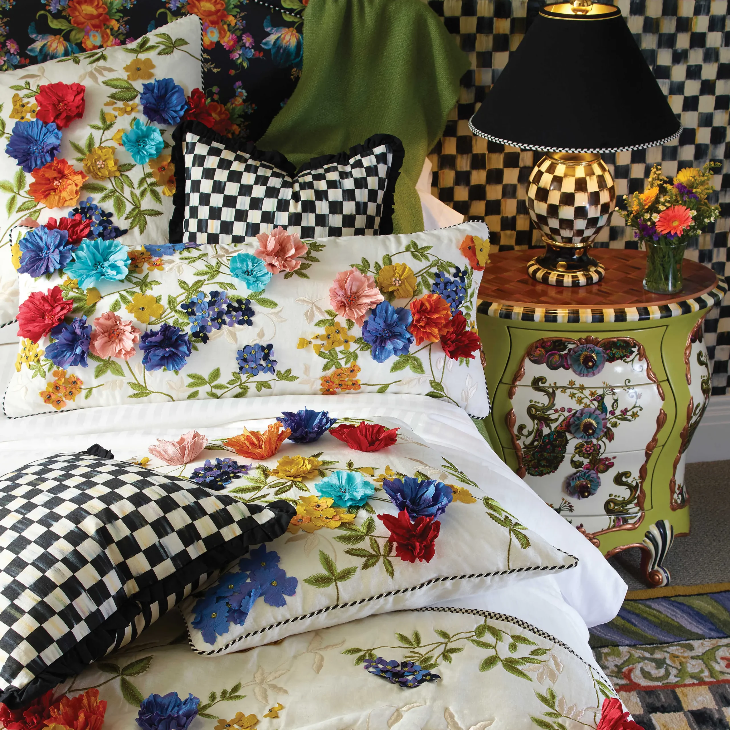 MacKenzie-Childs Room Accents|Lighting<Courtly Check Ceramic Globe Lamp