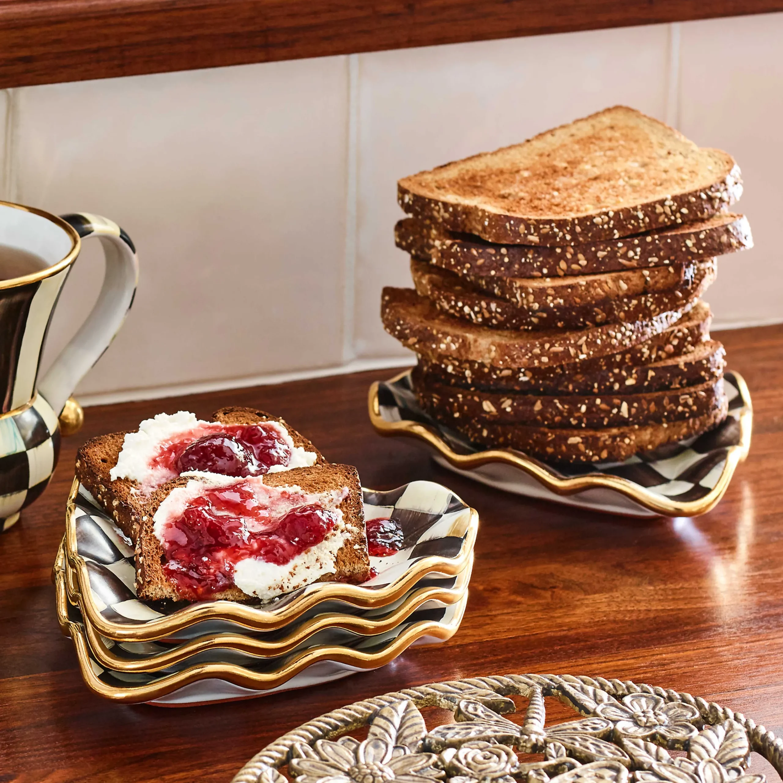 MacKenzie-Childs Bar Entertaining|Serveware<Courtly Check Fluted Heart Plate