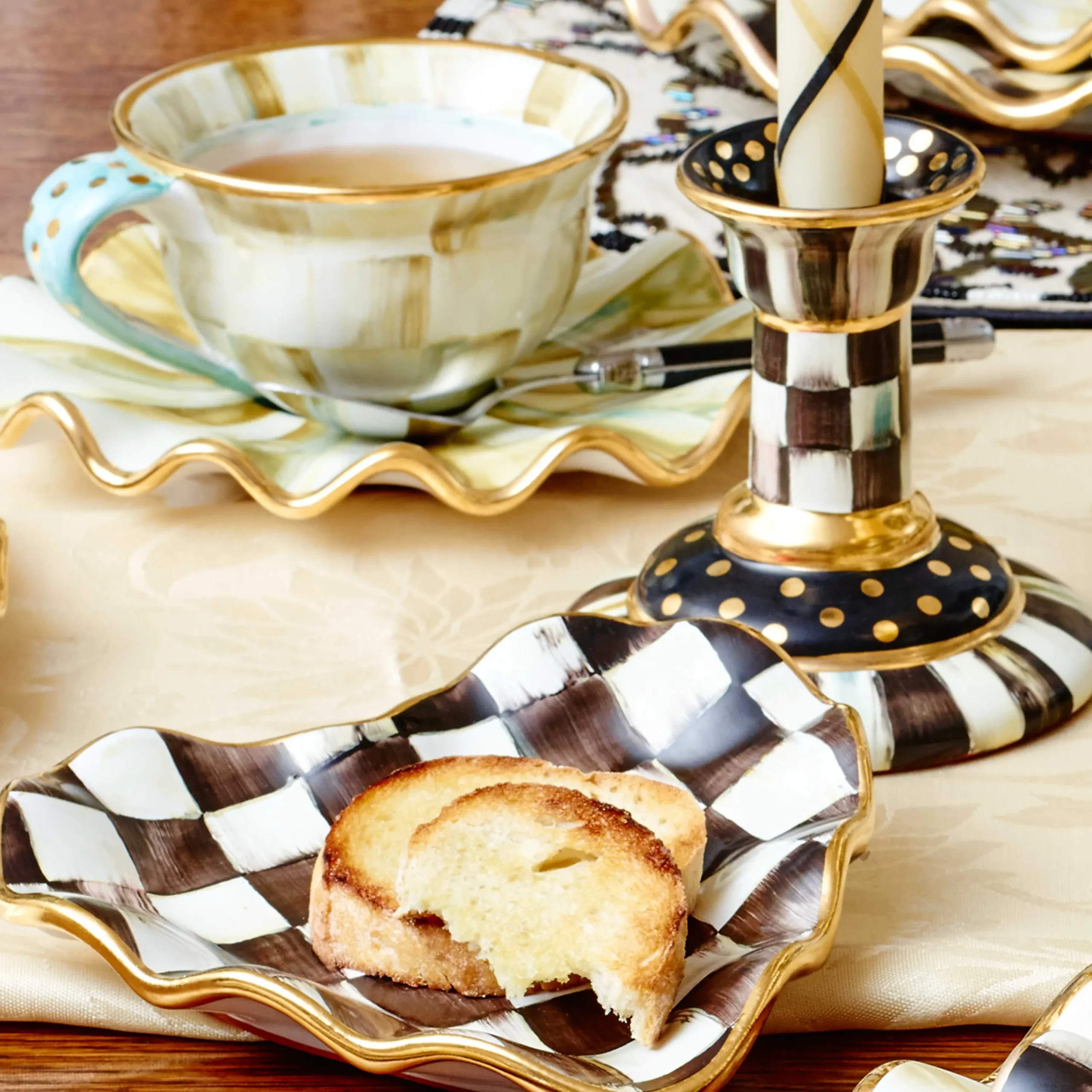 MacKenzie-Childs Bar Entertaining|Serveware<Courtly Check Fluted Heart Plate