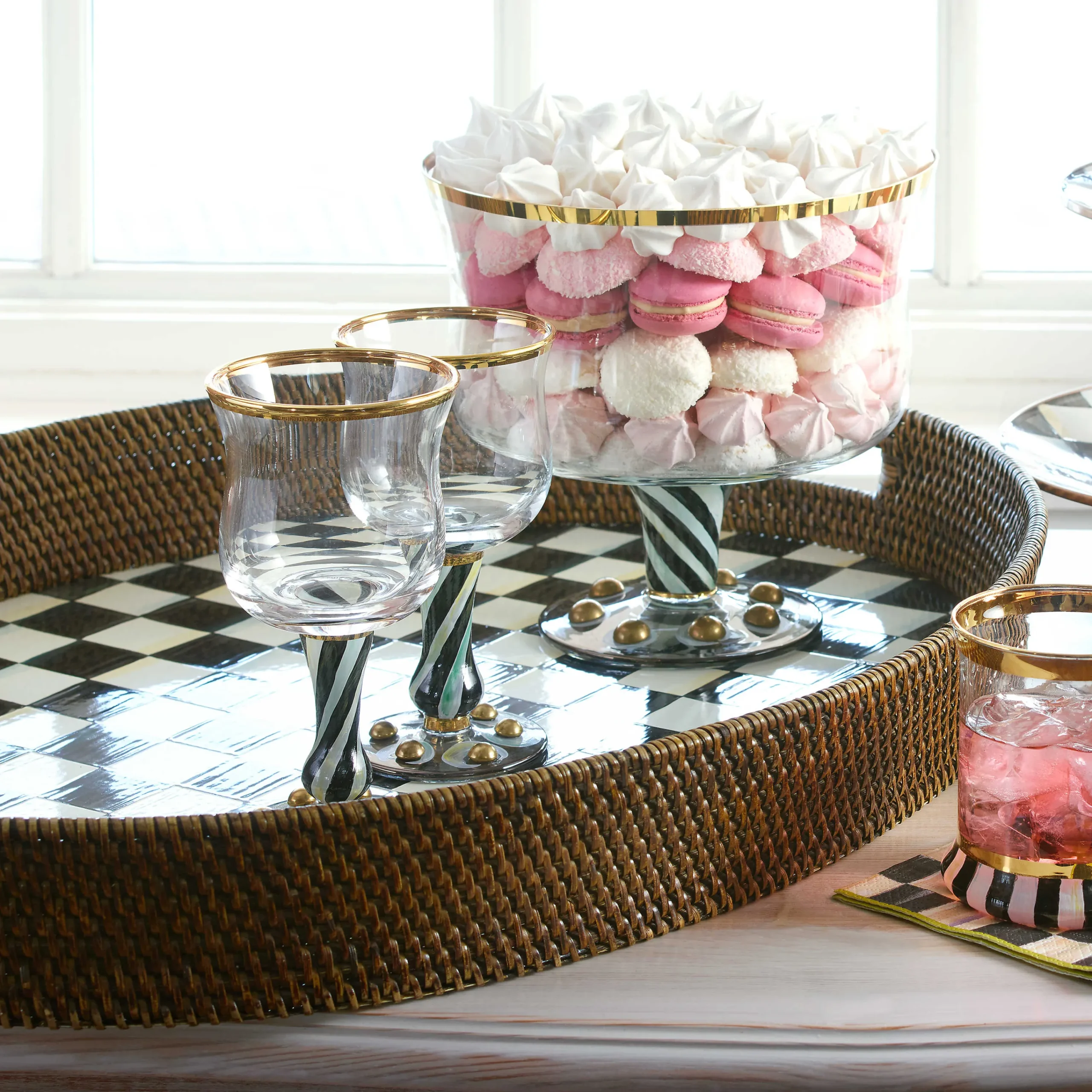 MacKenzie-Childs Fall Entertaining|Bar Entertaining<Courtly Check Rattan  Enamel Large Serving Tray