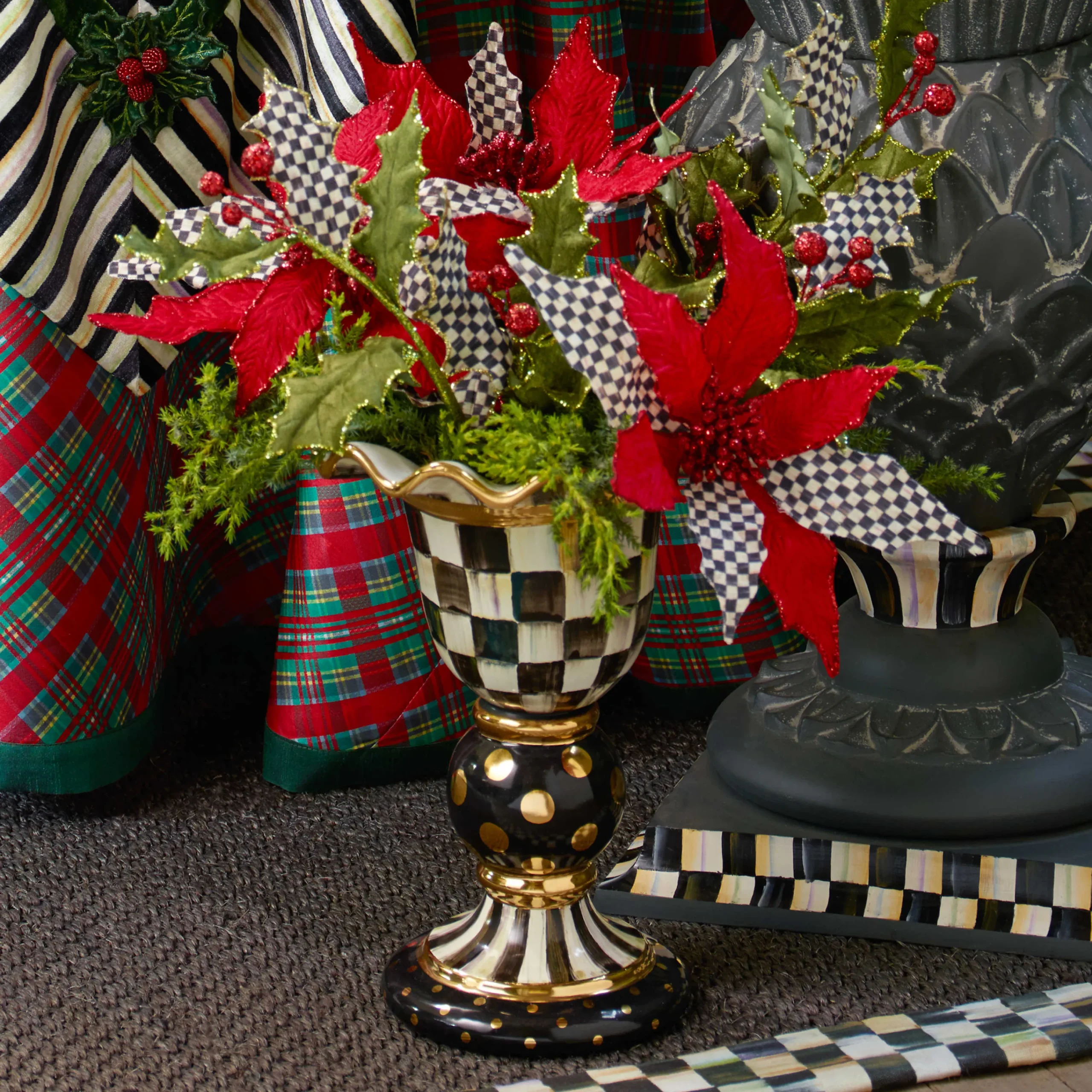 MacKenzie-Childs Room Accents<Courtly Check Stately Vase