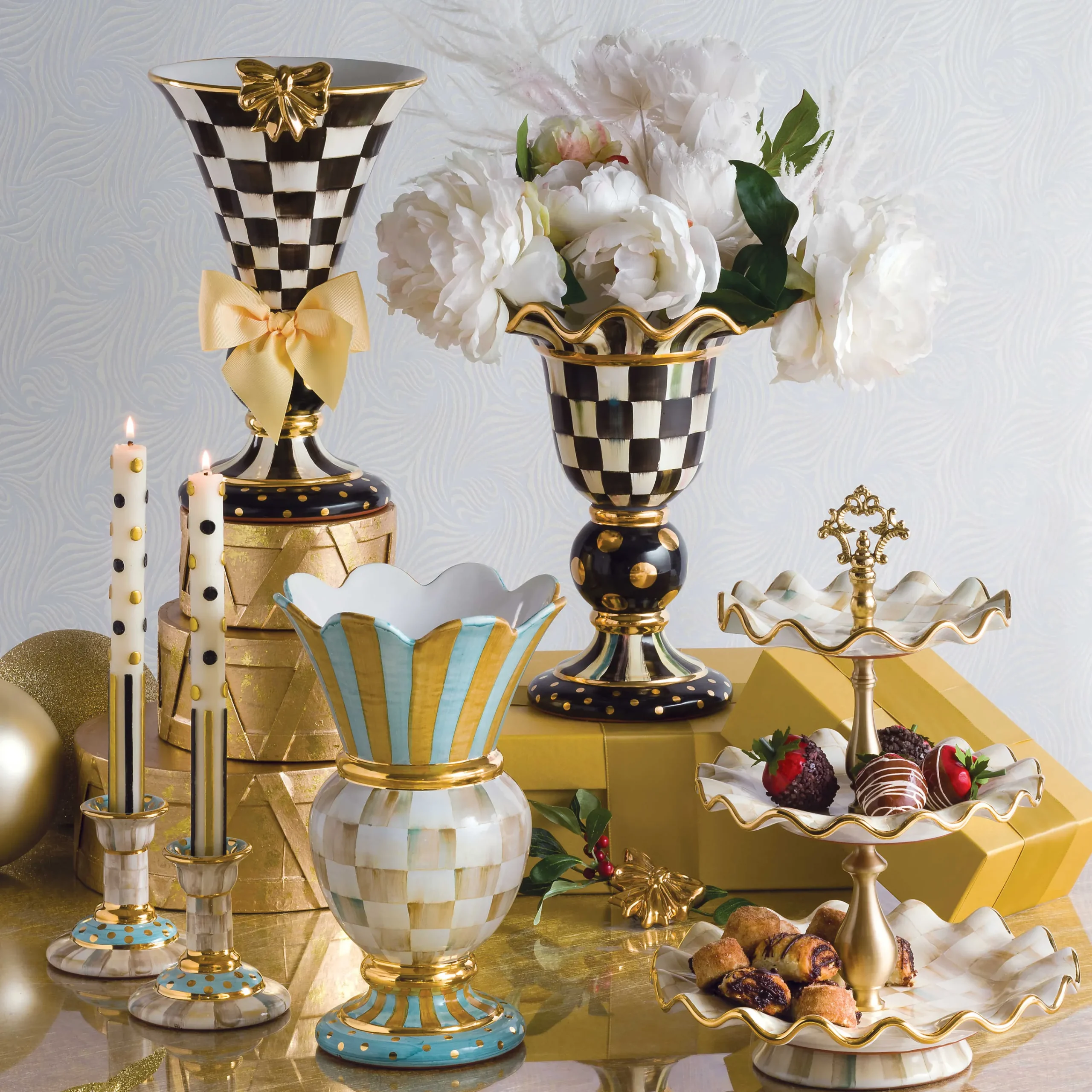 MacKenzie-Childs Room Accents<Courtly Check Stately Vase