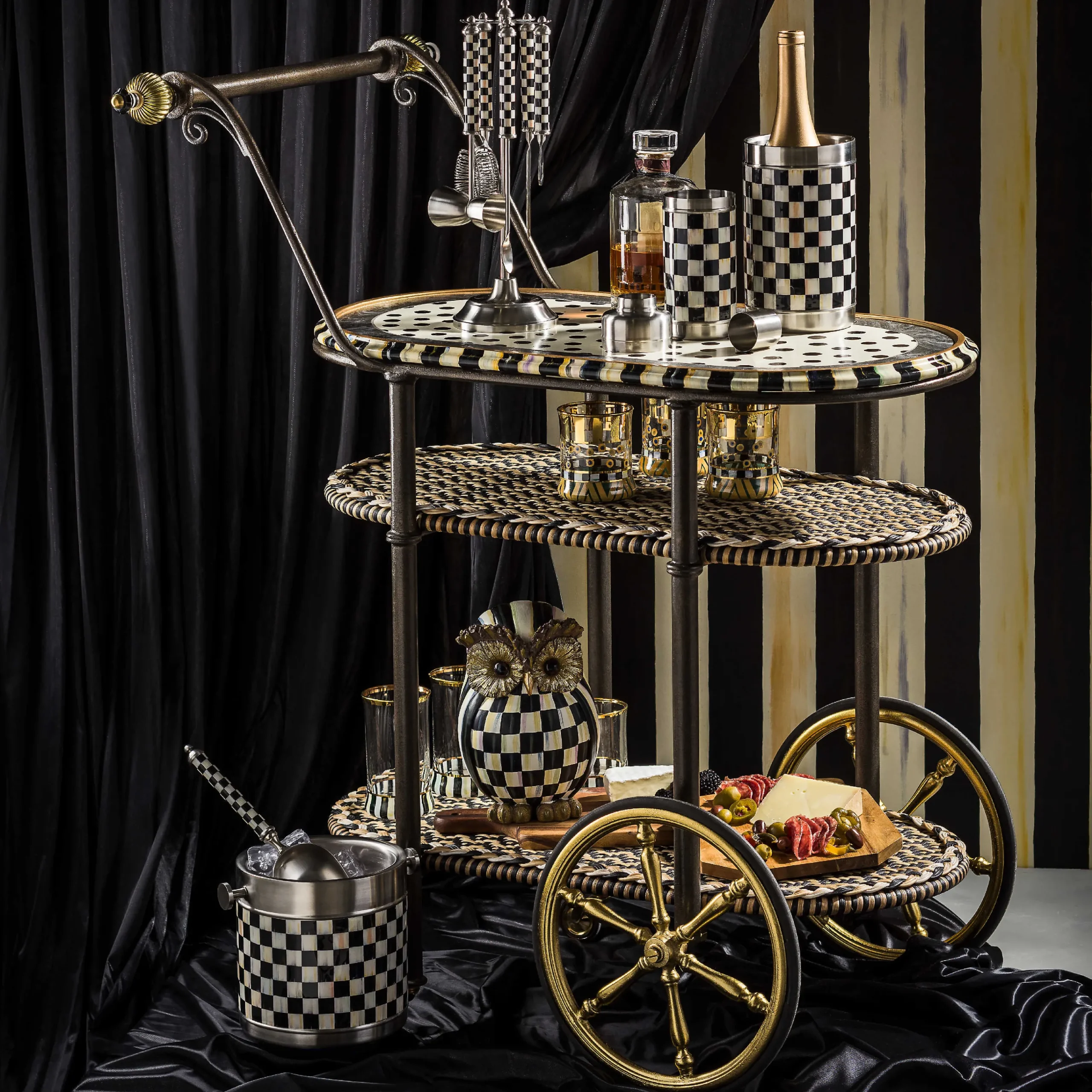 MacKenzie-Childs Finishing Touches|Room Accents<Courtly Stripe Wallpaper