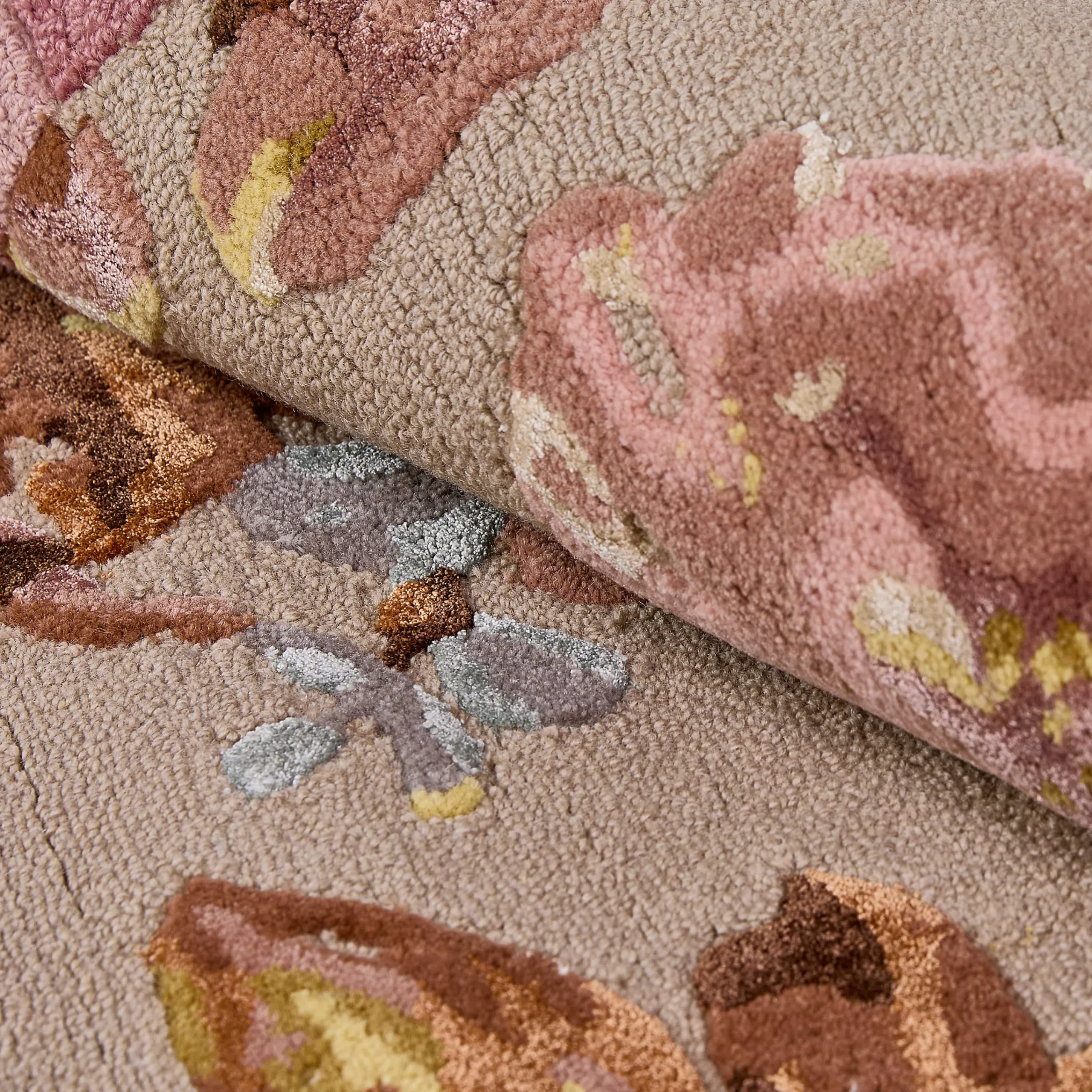 MacKenzie-Childs Rugs<Dusty Rose Floral 2'3 x 3'9 Rug
