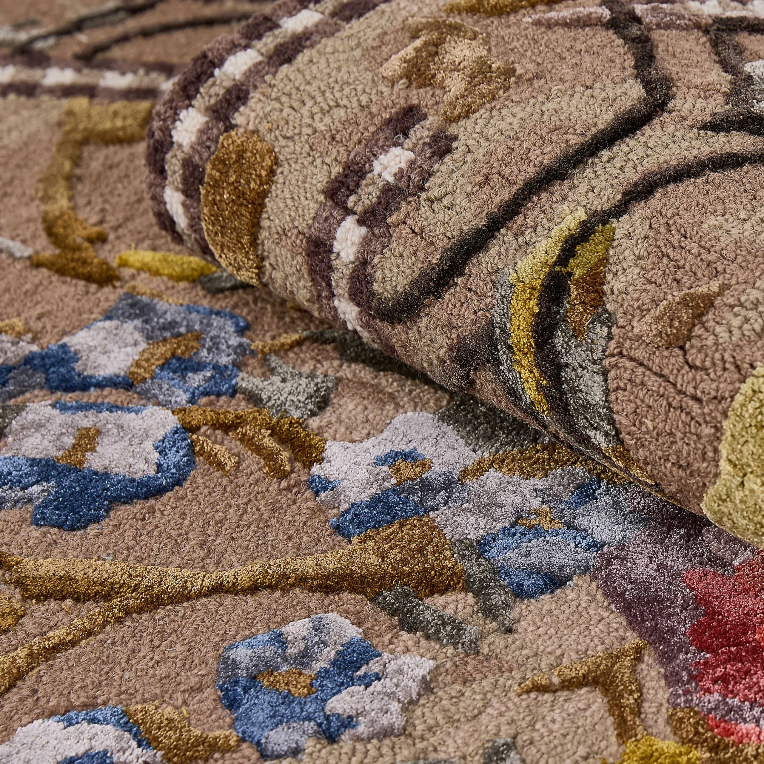 MacKenzie-Childs Rugs<Field Study Floral 2'3 x 3'9 Rug