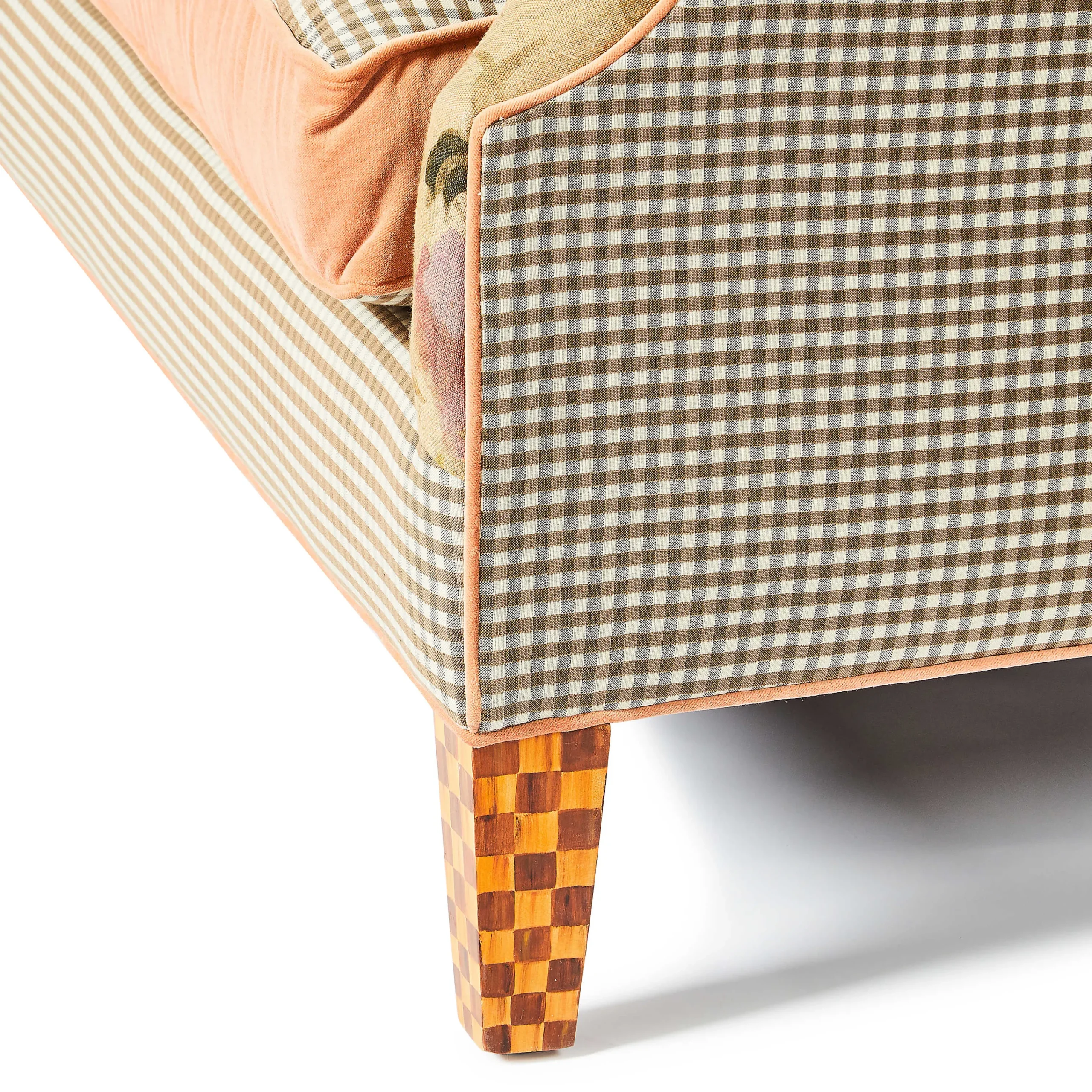 MacKenzie-Childs Living Room<Field Study Floral  Gingham Sofa