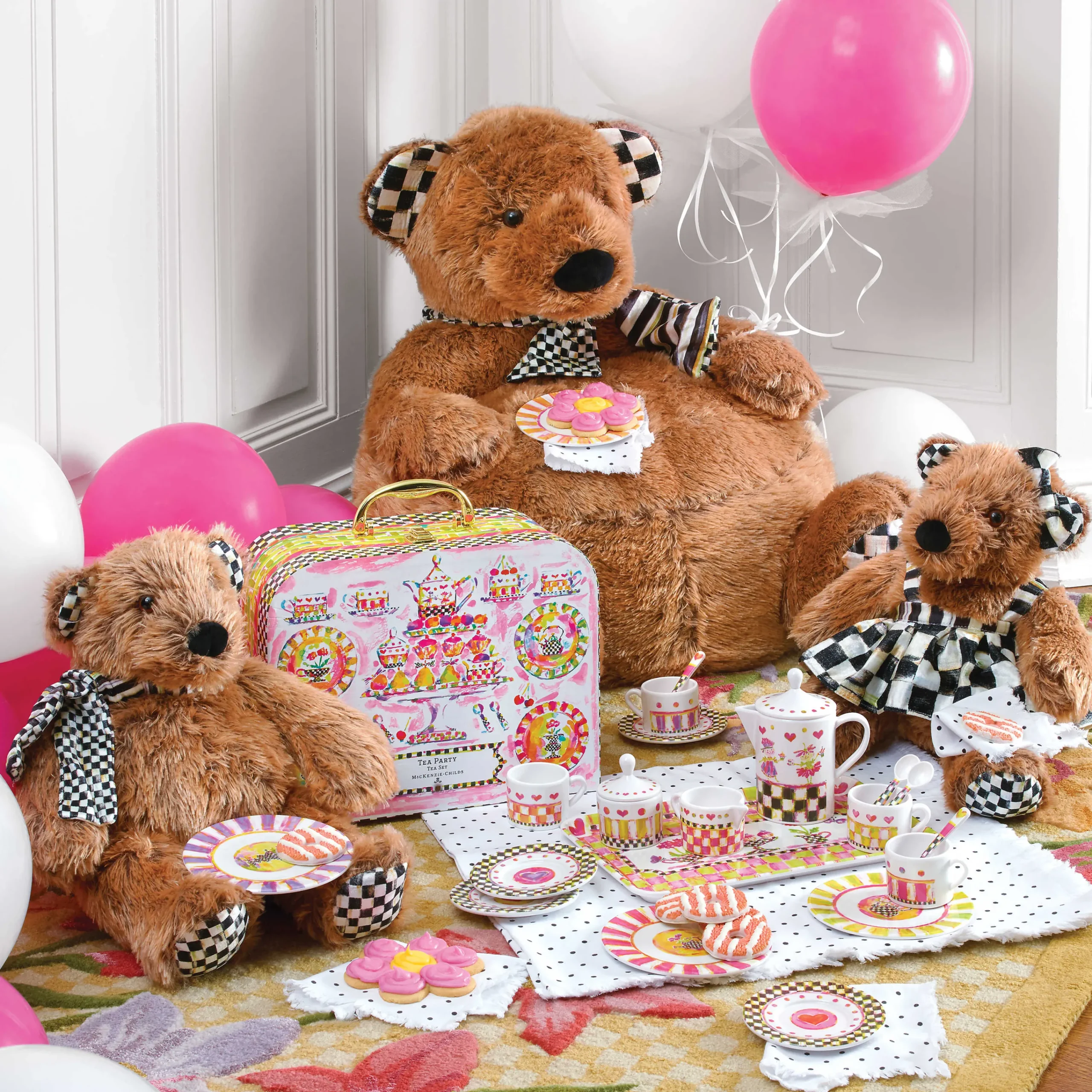 MacKenzie-Childs Room Accents<Mac Bear Chair