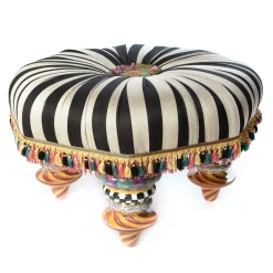 MacKenzie-Childs Living Room<On Wall Street Setting Seat