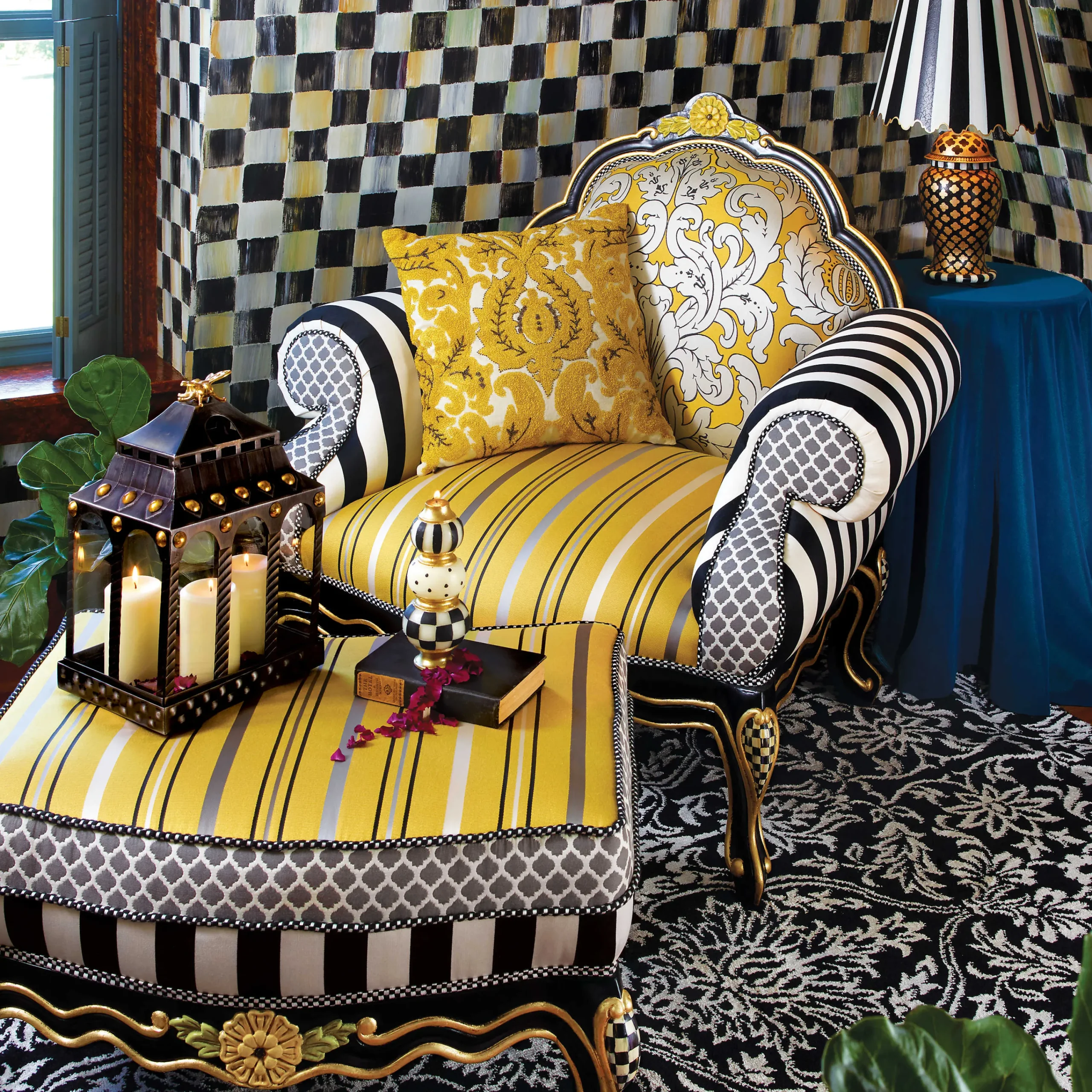 MacKenzie-Childs Room Accents|Lighting<Quatrefoil Small Table Lamp