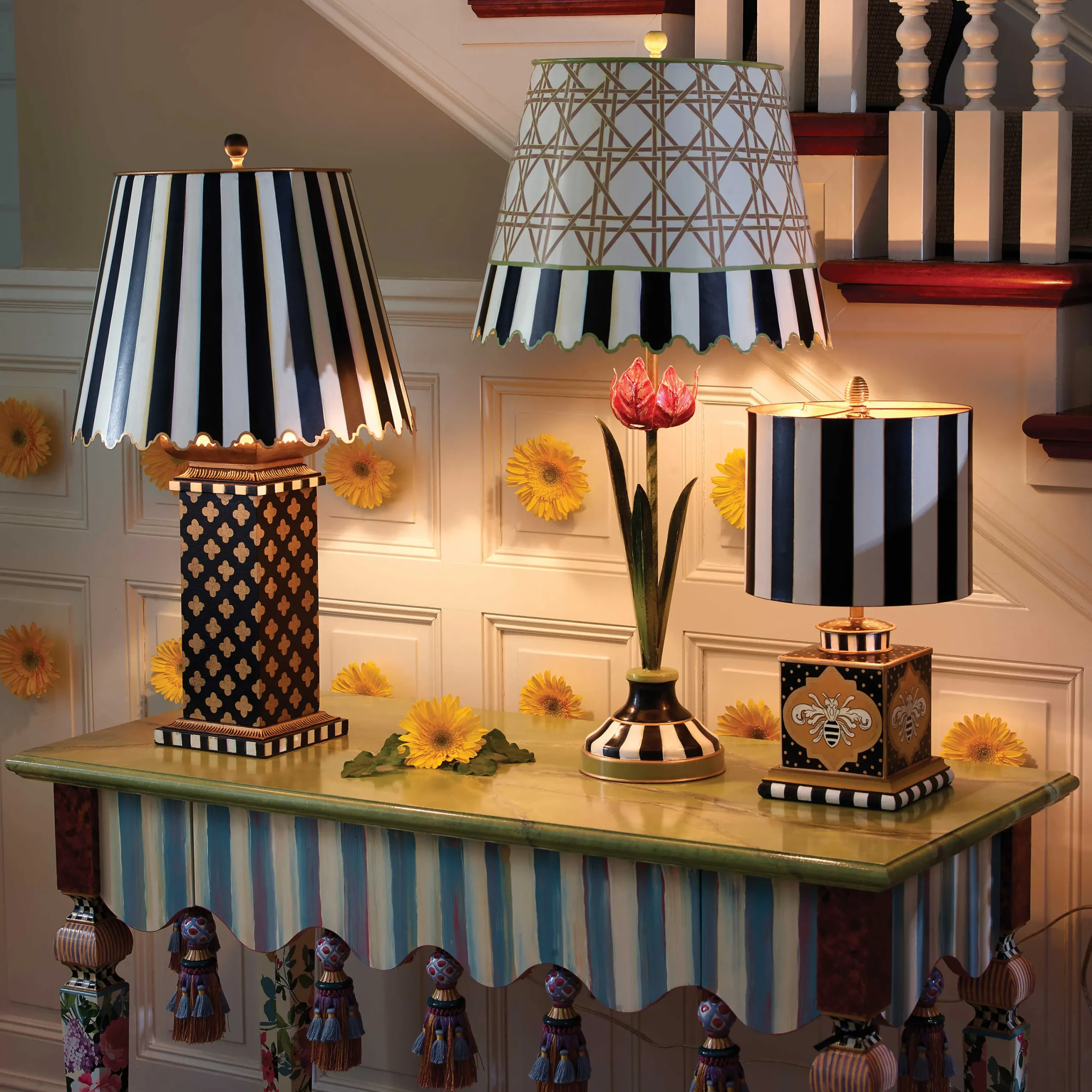 MacKenzie-Childs Room Accents|Lighting<Queen Bee Lamp