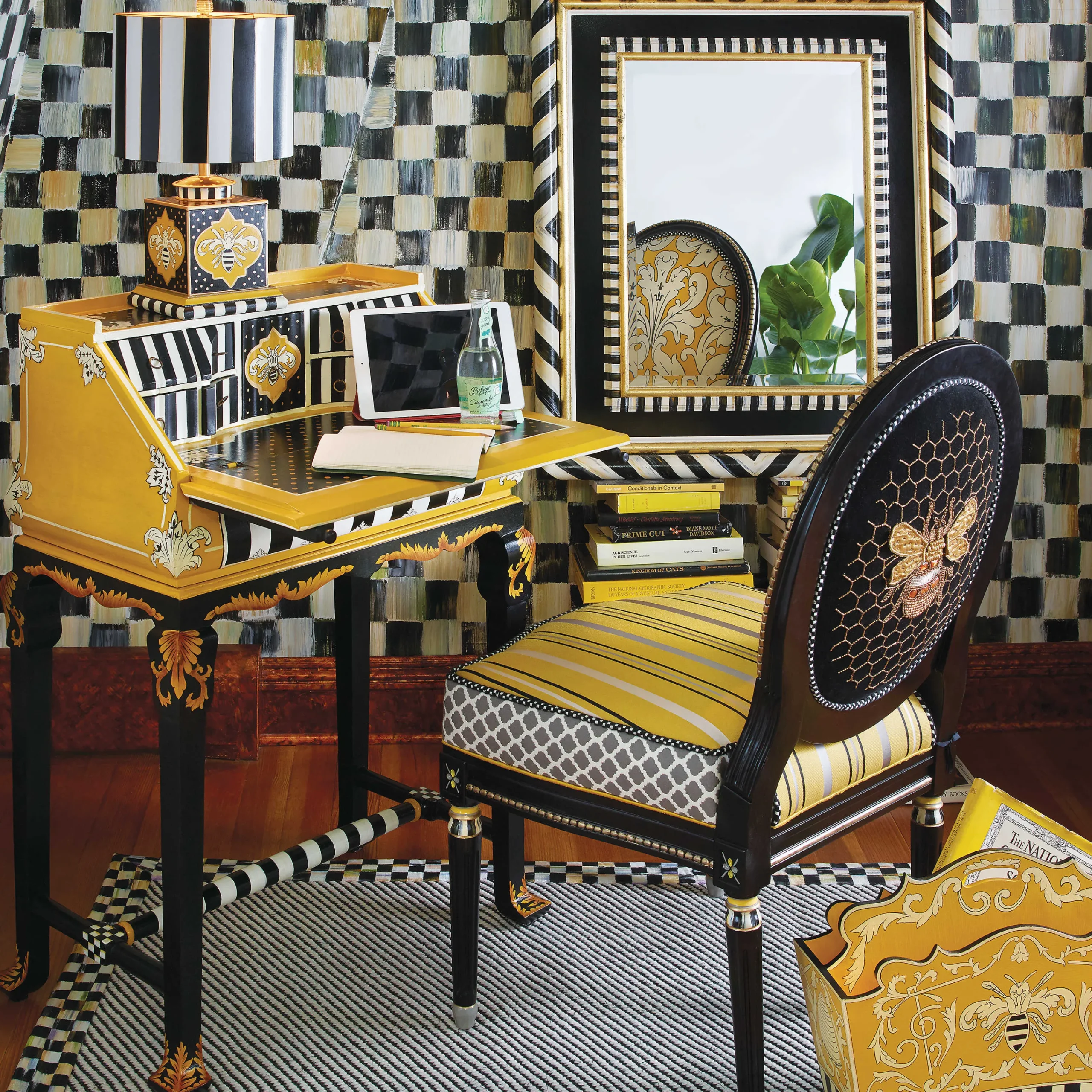 MacKenzie-Childs Room Accents|Lighting<Queen Bee Lamp