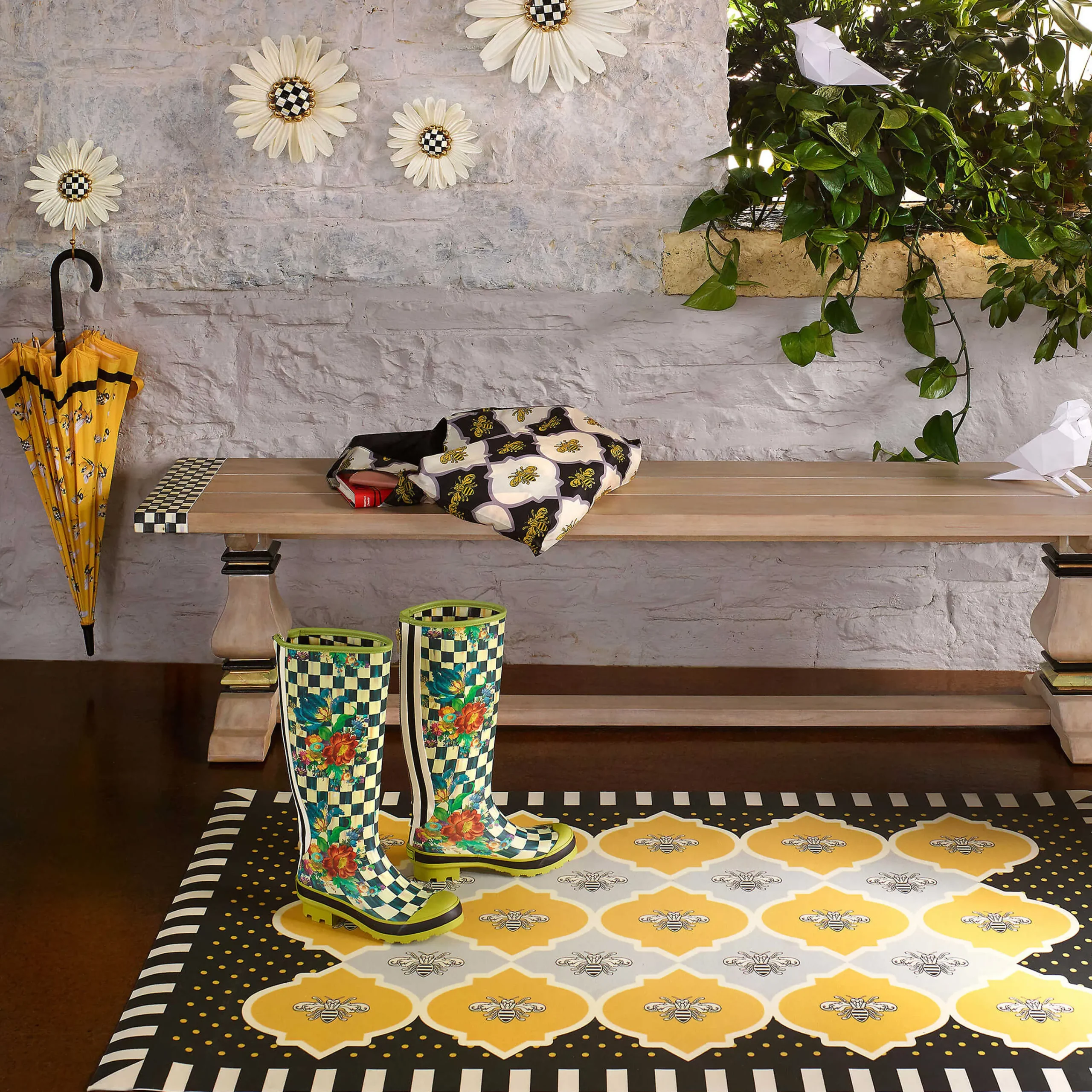 MacKenzie-Childs Accessories<Queen Bee To Go Tote