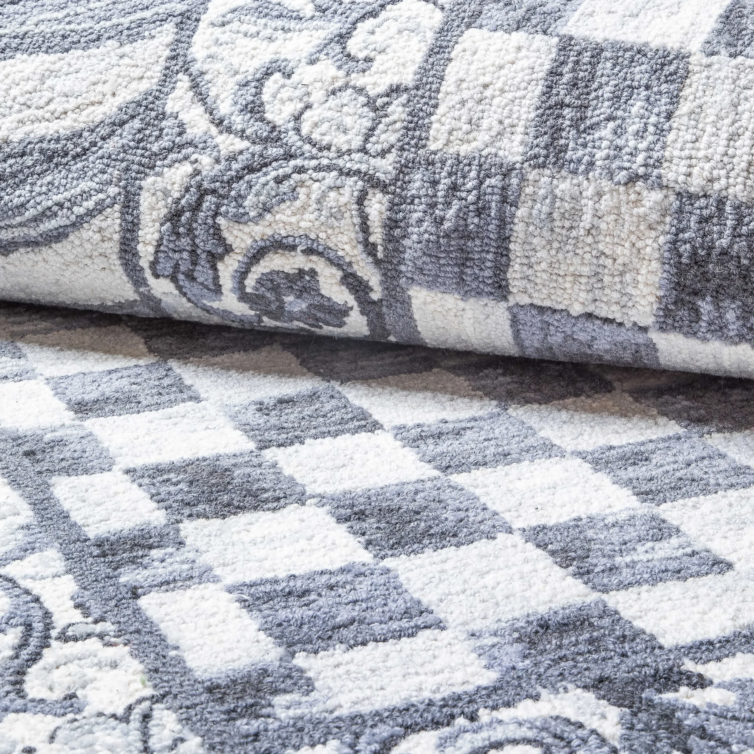 MacKenzie-Childs Rugs<Sterling Check 6' Octagon Rug