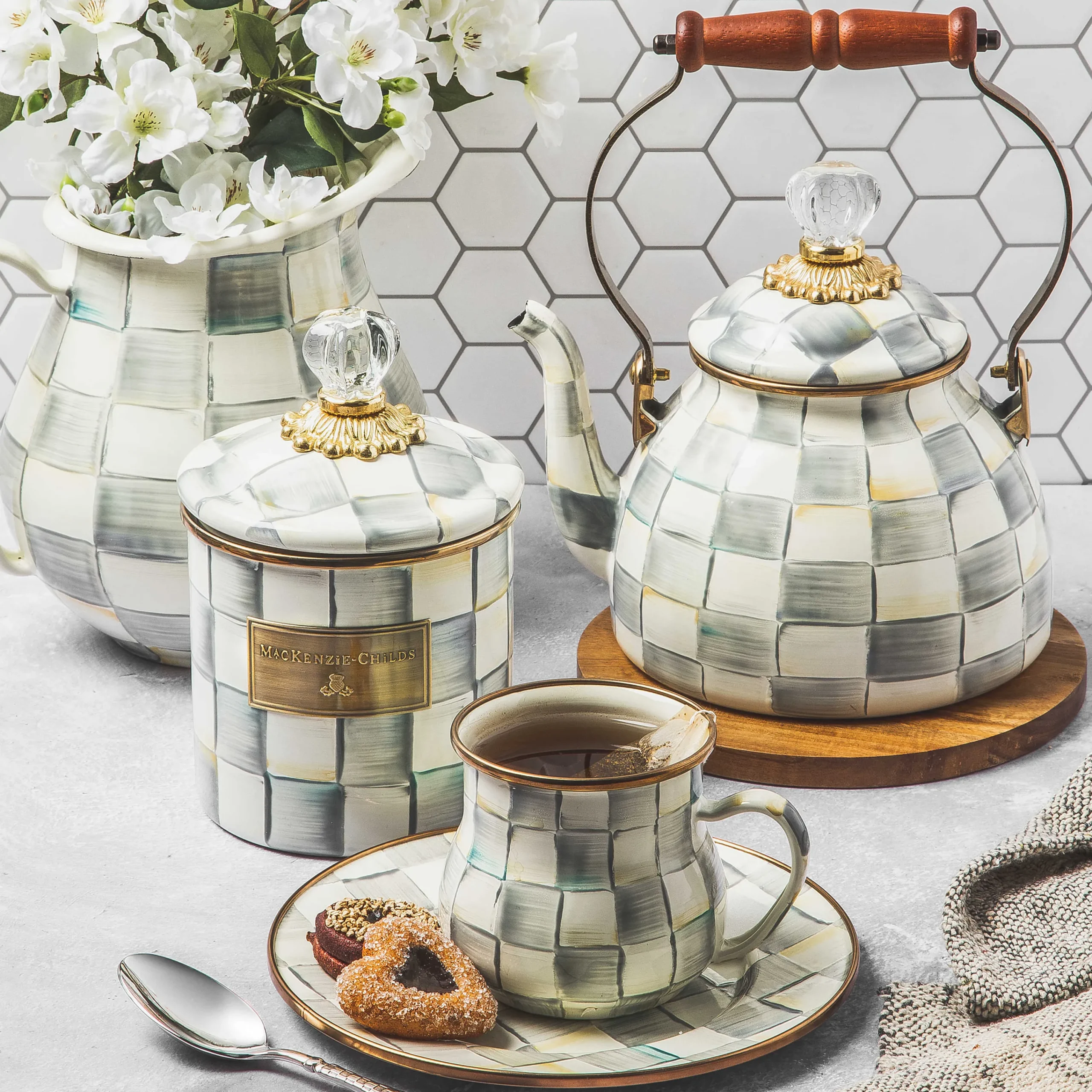 MacKenzie-Childs The Coffee Shop|Tea Kettles<Sterling Check 2 Quart Tea Kettle