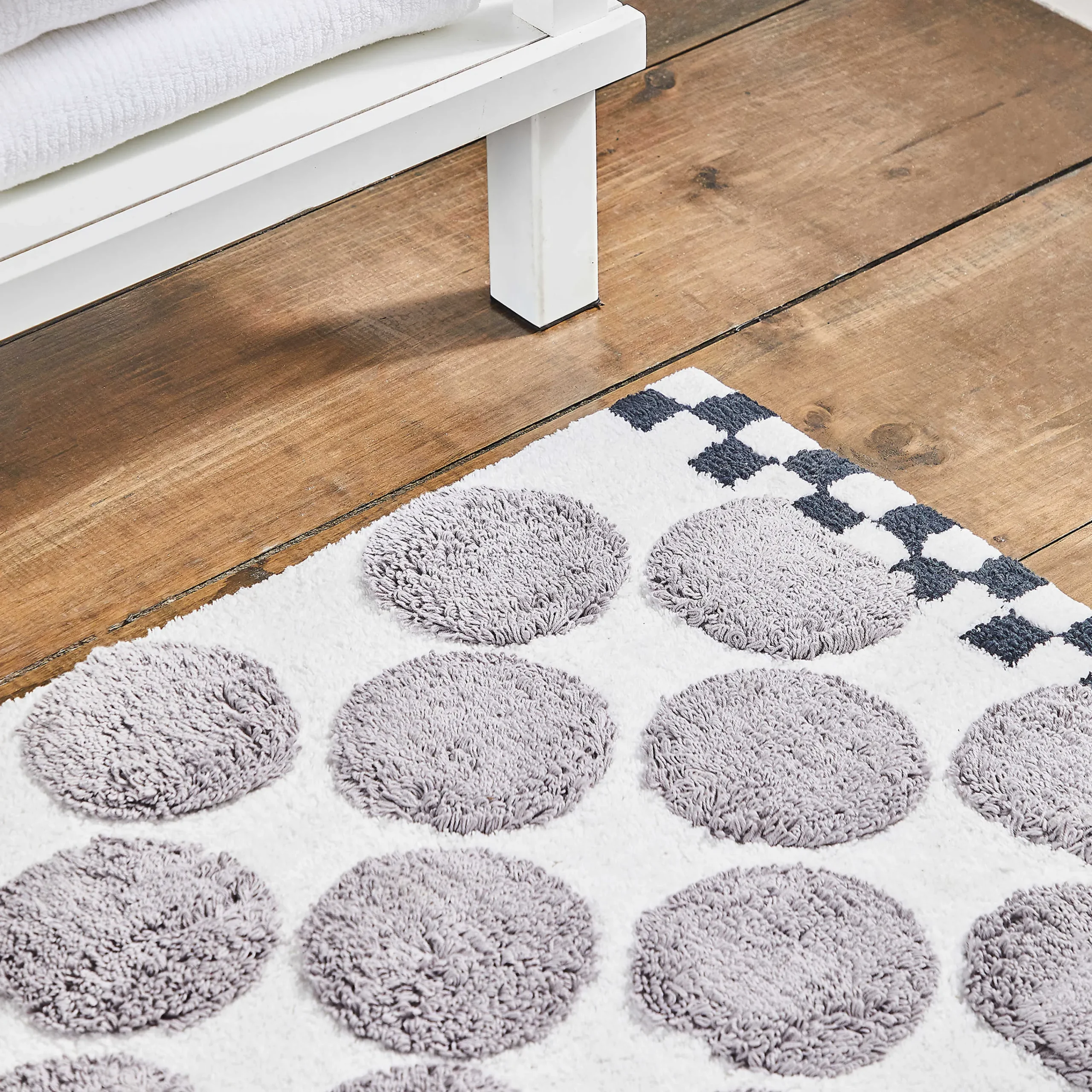 MacKenzie-Childs Rugs|Bath & Bath Accessories<Sterling Dot Bath Rug