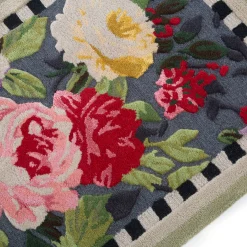 MacKenzie-Childs Rugs<Tudor Rose 2'3 x 3'9 Rug