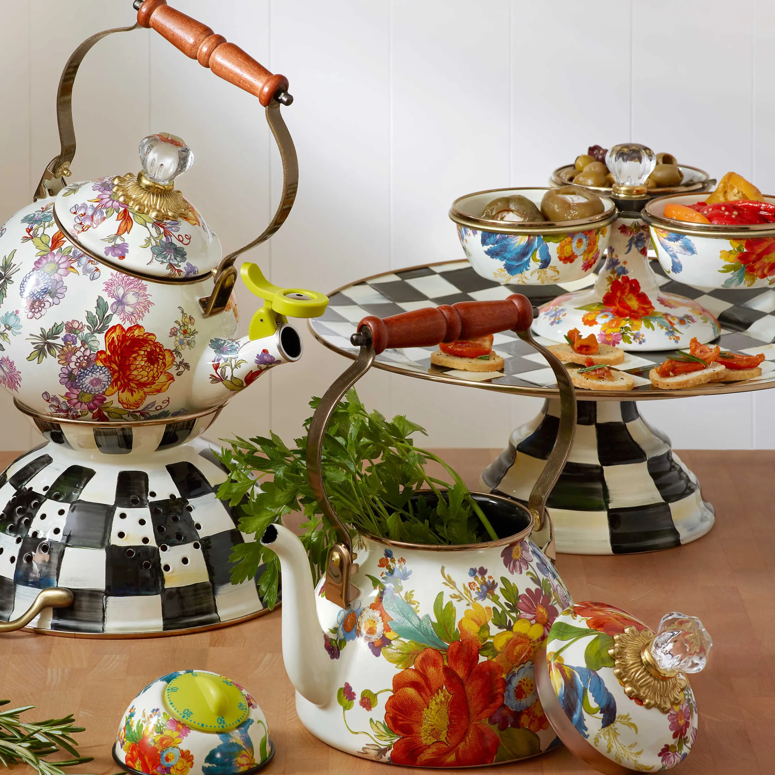 MacKenzie-Childs The Coffee Shop|Tea Kettles<White Flower Market 2 Quart Tea Kettle