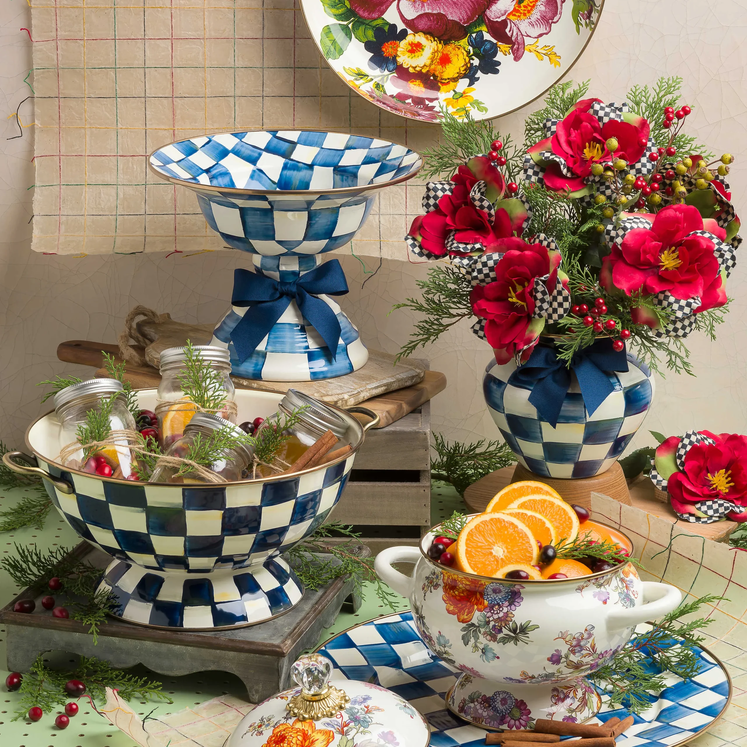 MacKenzie-Childs Serveware<White Flower Market Abundant Bowl