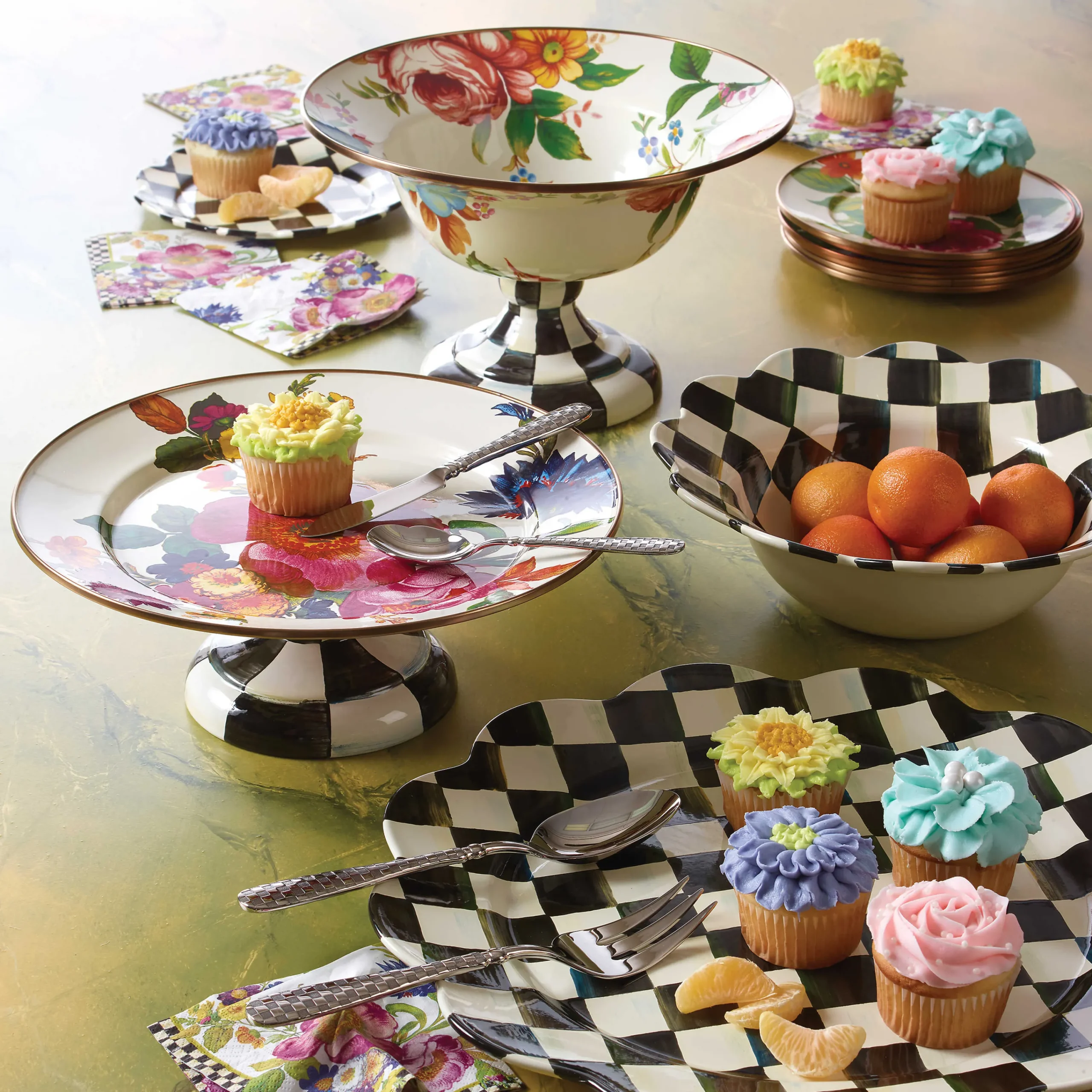 MacKenzie-Childs Bar Entertaining<White Flower Market Cocktail Paper Napkins