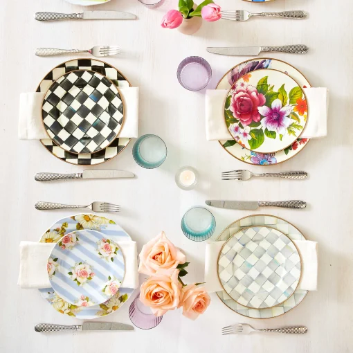 MacKenzie-Childs Dinnerware & Flatware<White Flower Market Salad/Dessert Plate